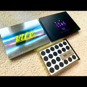 Urban Decay eyeshadow palette bundle